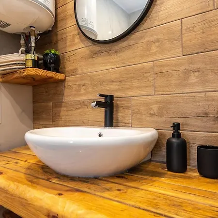 Vutovi's Corner Made With Care 2 Daire Bansko