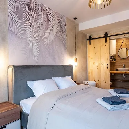 Vutovi's Corner Made With Care 2