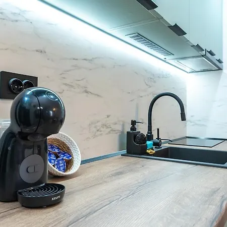 Daire Vutovi's Corner Made With Care 2